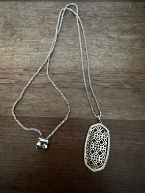 Kendra Scott Gold Filigree Oval Pendant Necklace